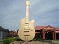 GOLDEN GUITAR